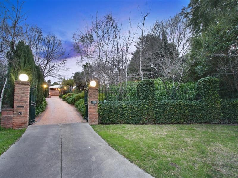 5 Swansfield Court, Warrandyte VIC 3113