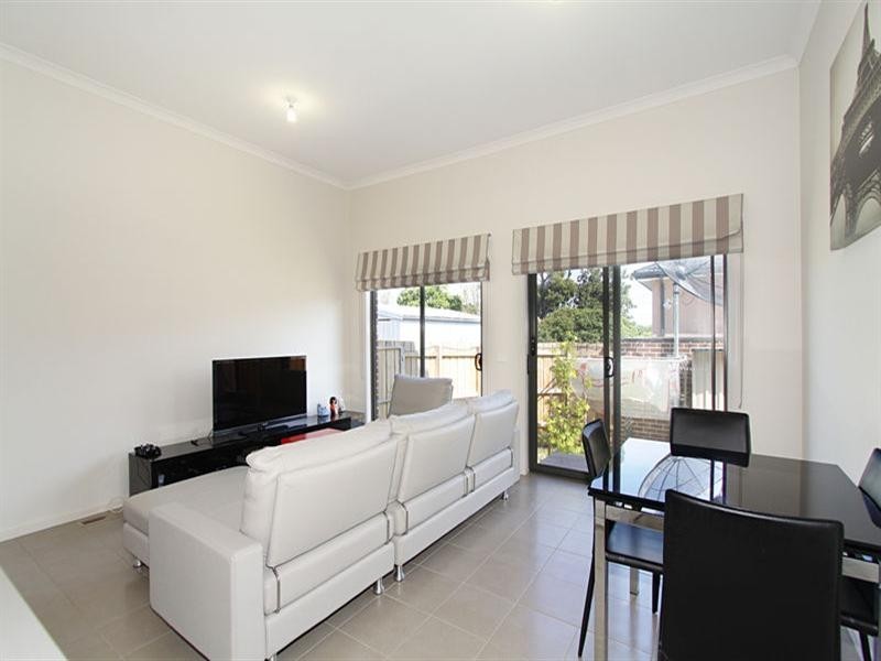 2/30 Westbrook Street, Chadstone VIC 3148