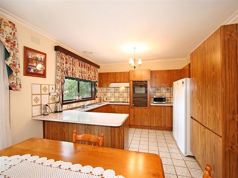 7 Cedar Close, Chadstone VIC 3148