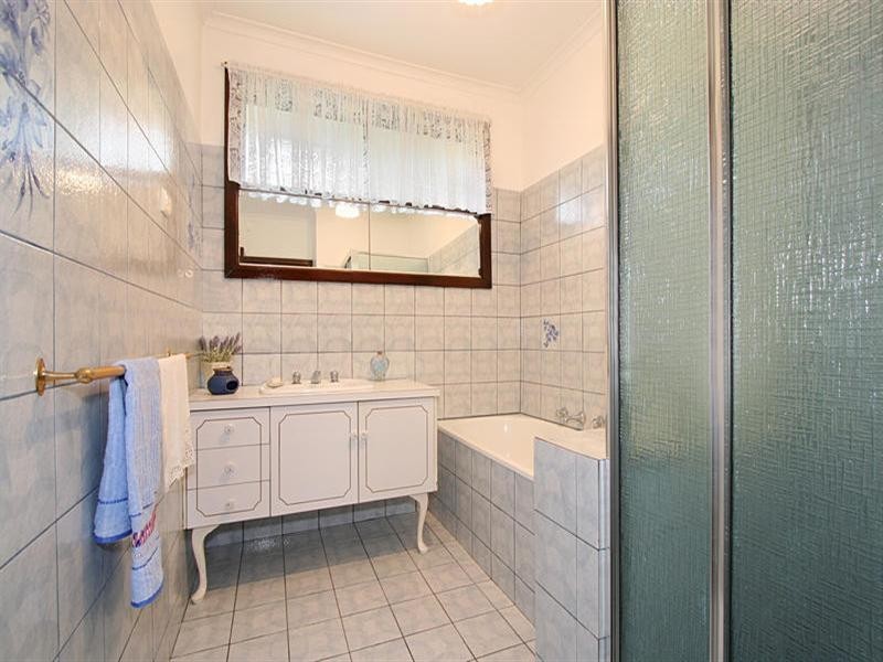 7 Cedar Close, Chadstone VIC 3148