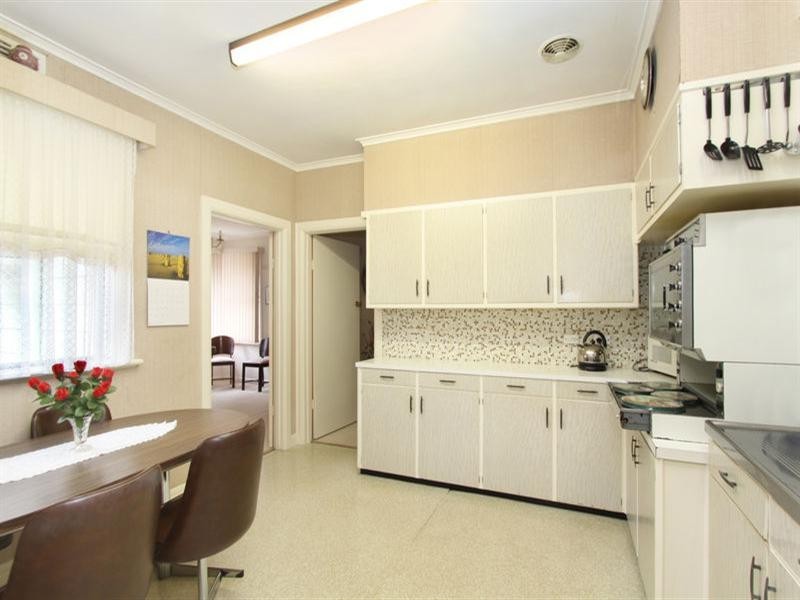 13 Hiscock Street, Chadstone VIC 3148