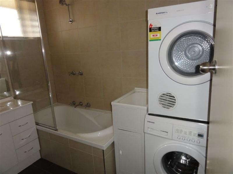 1 and 2/10 Bettina Street, Clayton VIC 3168