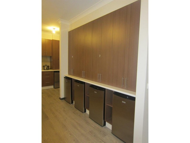 2/4 Hilltop Avenue, Clayton VIC 3168