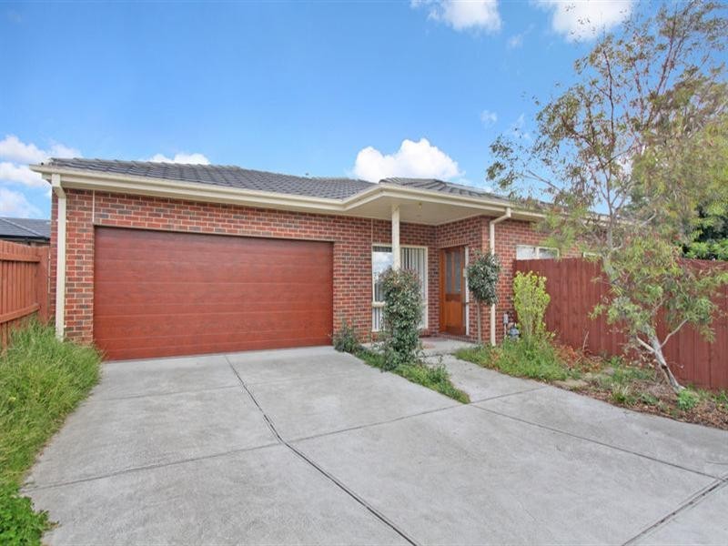 2/10 Woonah Street, Chadstone VIC 3148