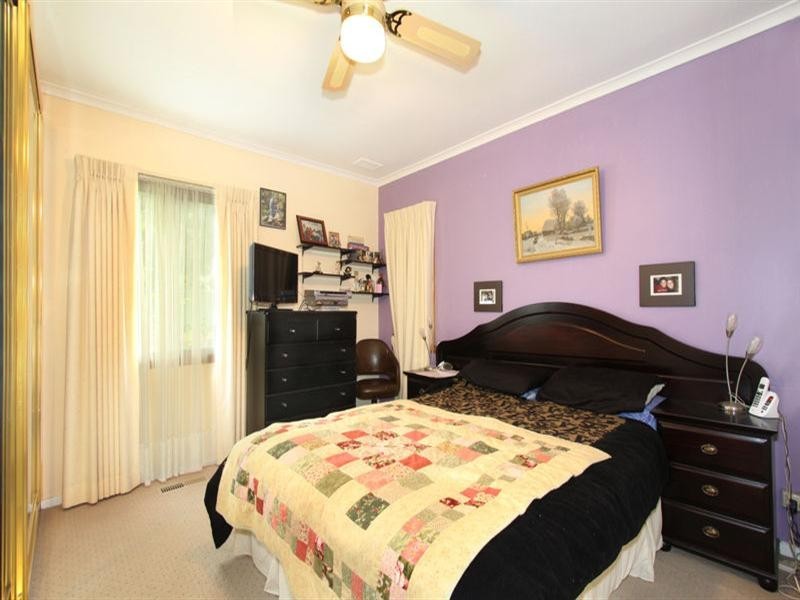 11 Coolac Street, Chadstone VIC 3148