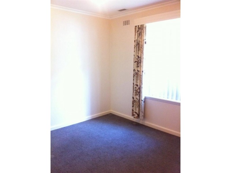 10 raymond Court, Oakleigh East VIC 3166