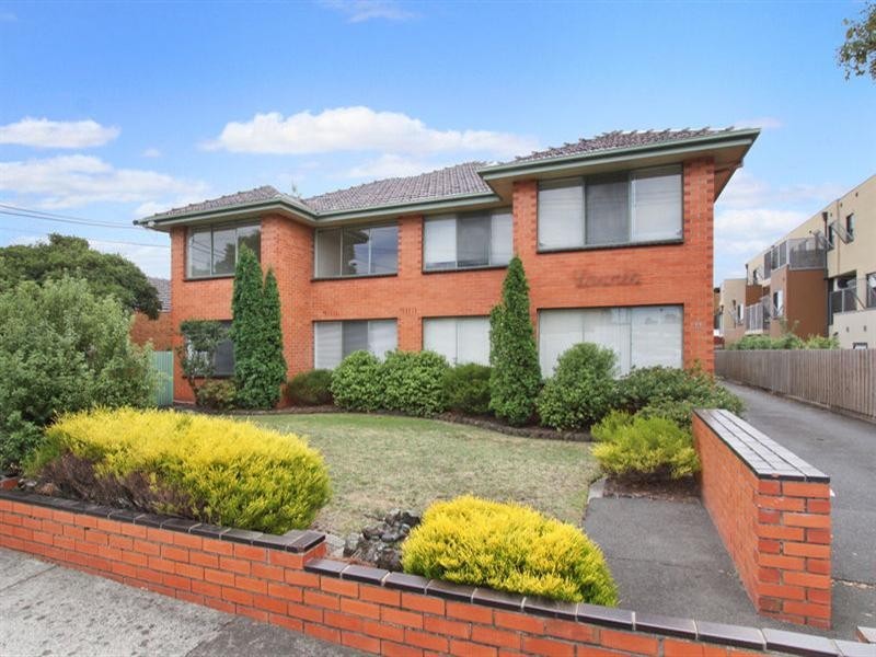 2/11 Logie Street, Oakleigh VIC 3166