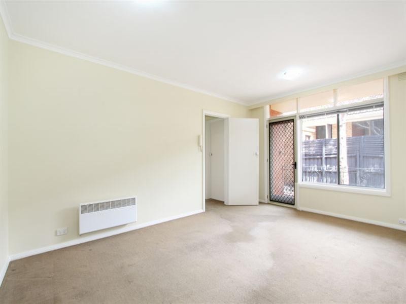 2/11 Logie Street, Oakleigh VIC 3166