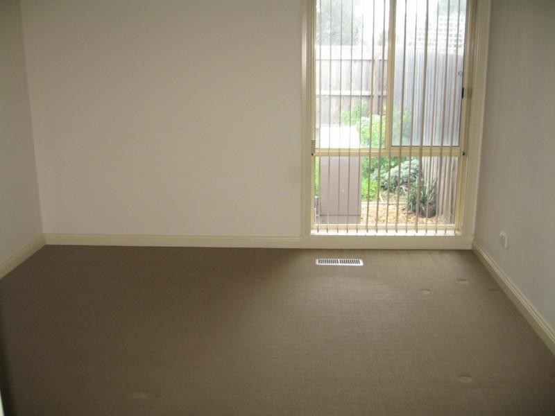 2/16 Prince Charles Street, Clayton VIC 3168