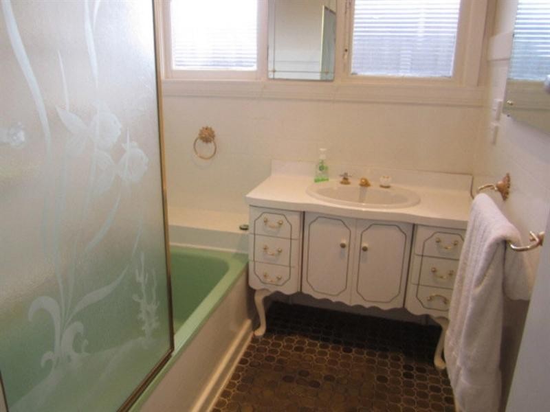 19 England Street, Bentleigh East VIC 3165