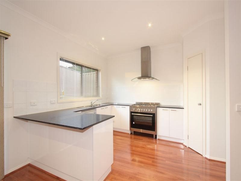 2/3 Melinga Crescent, Chadstone VIC 3148