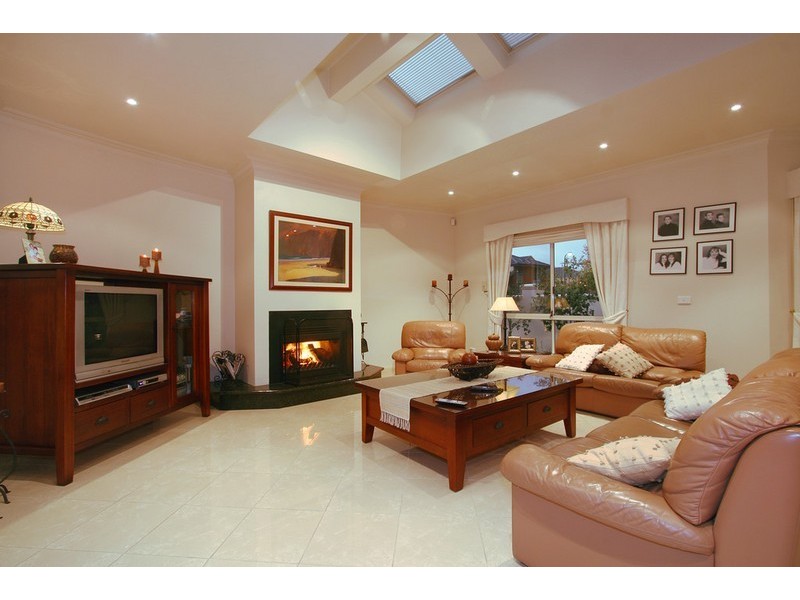 2 Dame Mary Gilmore Place, Oakleigh East VIC 3166
