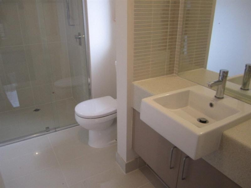 2/67 High Street Road, Ashwood VIC 3147