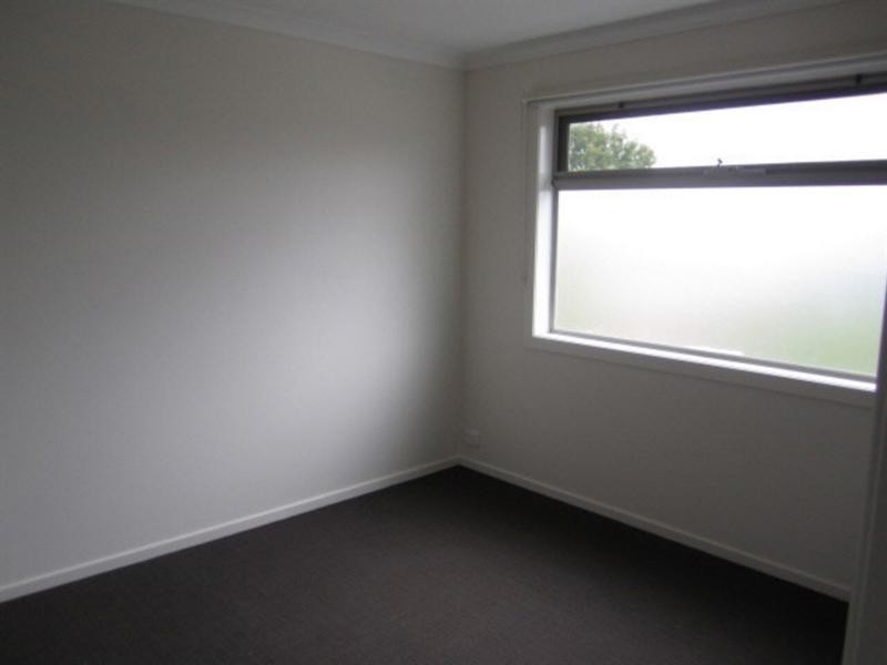 2/67 High Street Road, Ashwood VIC 3147