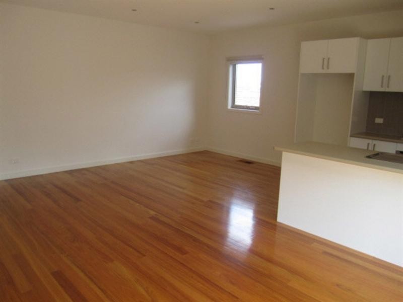 2/17 Margaret Street, Clayton VIC 3168