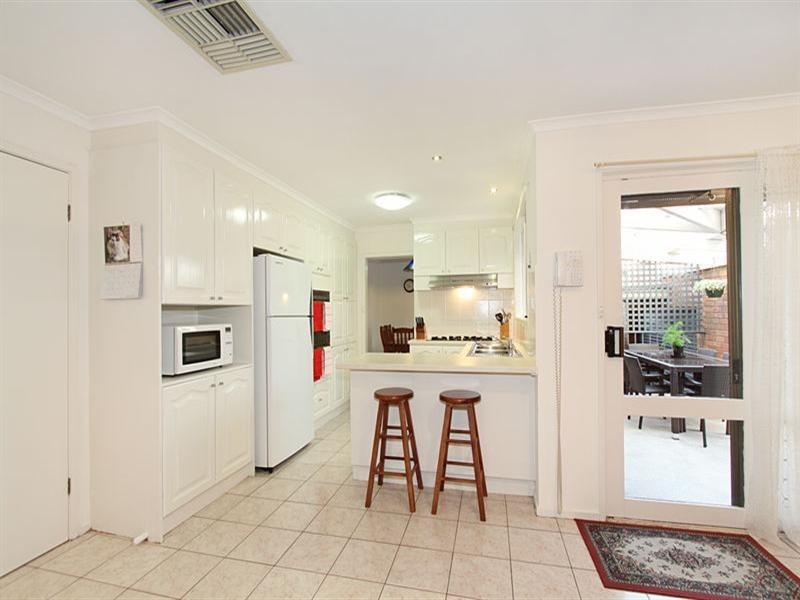 8 Swaran Court, Oakleigh South VIC 3167