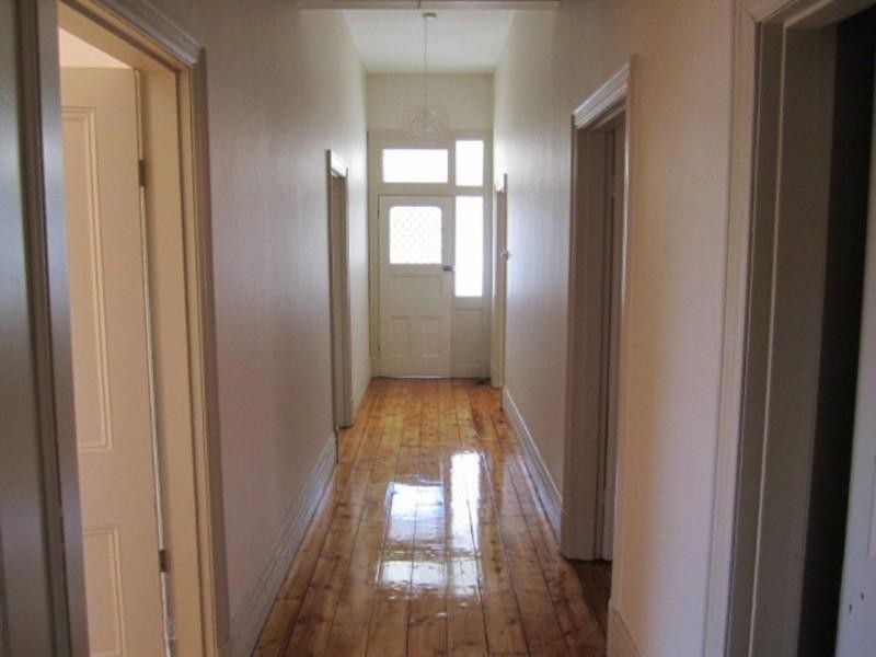 131 Warrigal Road, Hughesdale VIC 3166