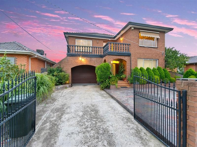 61 Scotsburn Avenue, Oakleigh South VIC 3167