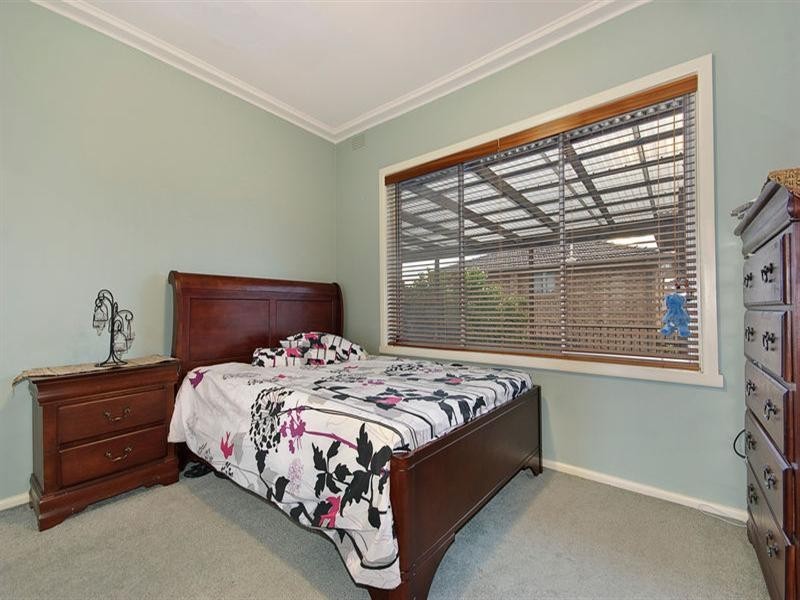 61 Scotsburn Avenue, Oakleigh South VIC 3167