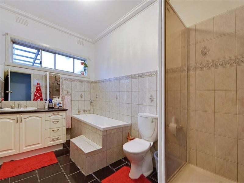 61 Scotsburn Avenue, Oakleigh South VIC 3167