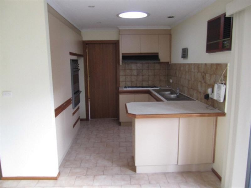 1/3 Huntingdale Road, Chadstone VIC 3148