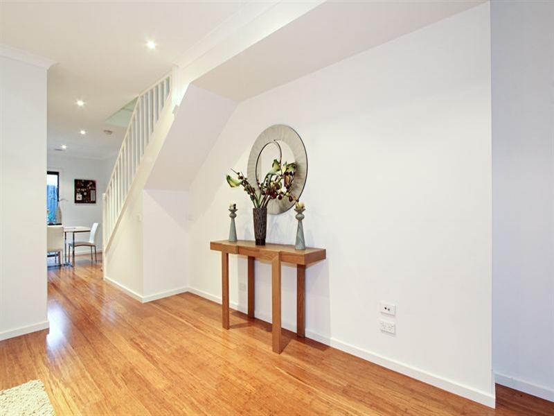 8/1303-1305 Centre Road, Clayton VIC 3168