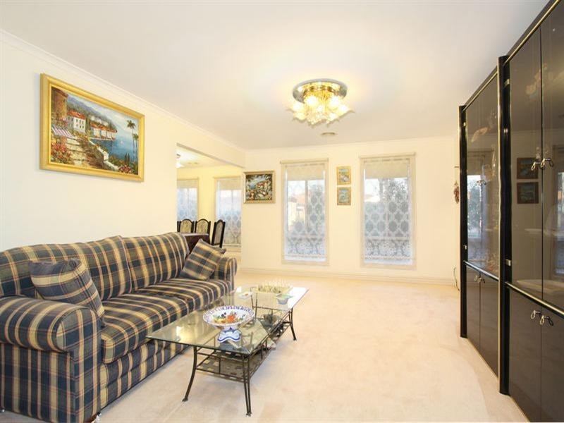 41 Dealing Drive, Oakleigh South VIC 3167