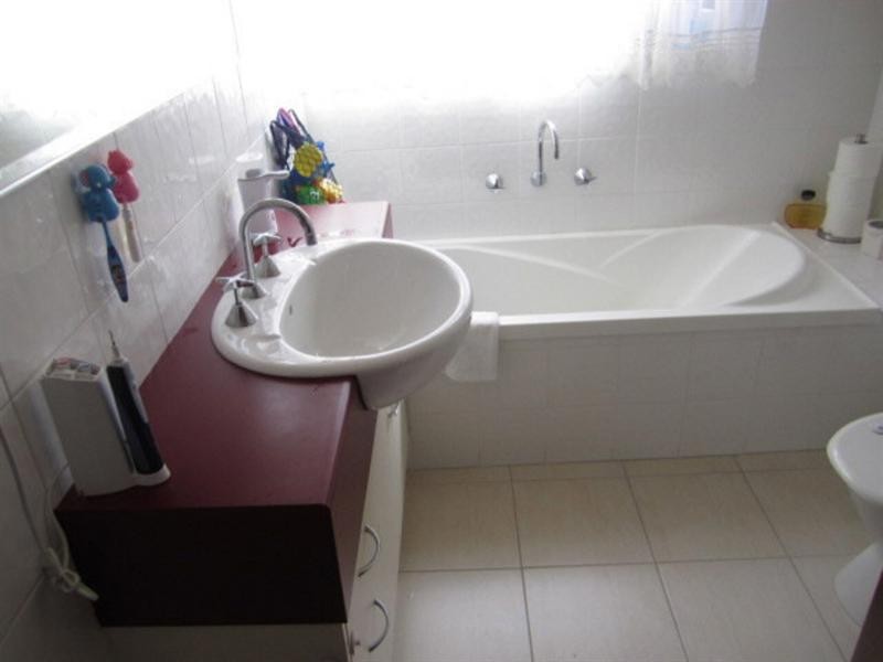 8 John Street, Bentleigh East VIC 3165