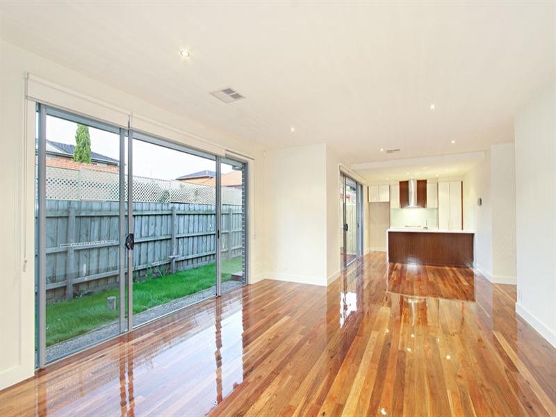 2/19 Faulkiner Street, Clayton VIC 3168