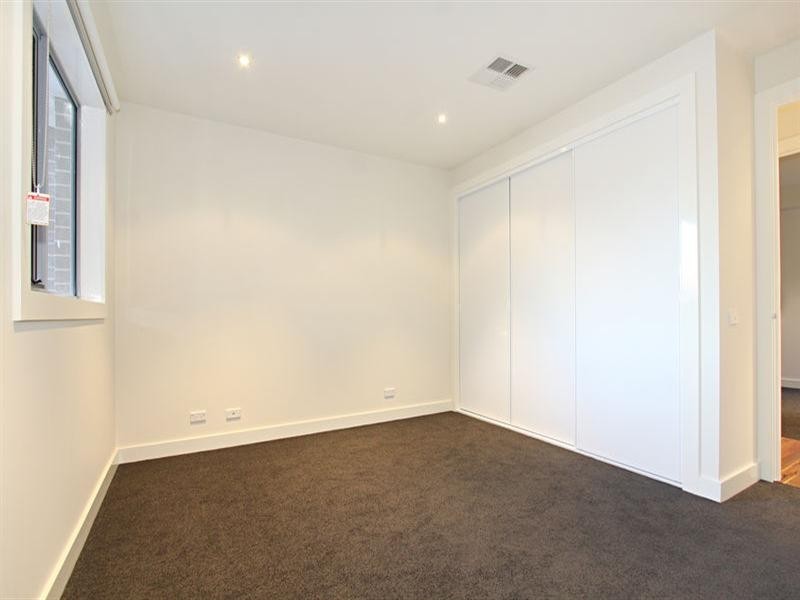 2/19 Faulkiner Street, Clayton VIC 3168