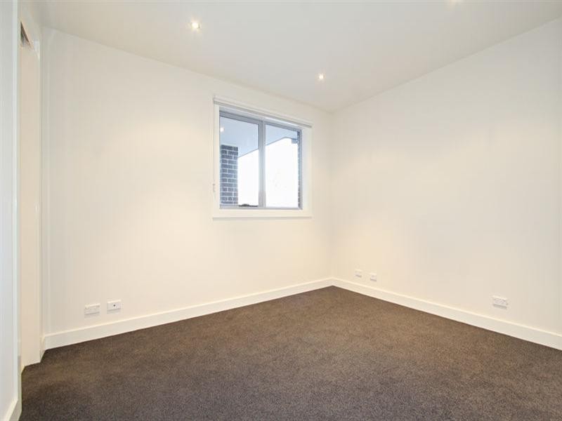 2/19 Faulkiner Street, Clayton VIC 3168