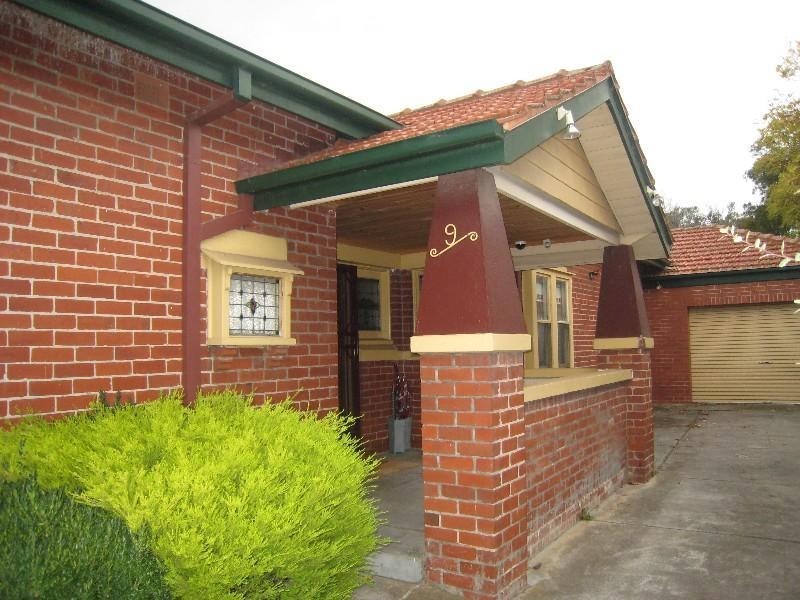 9 Euston Road, Hughesdale VIC 3166