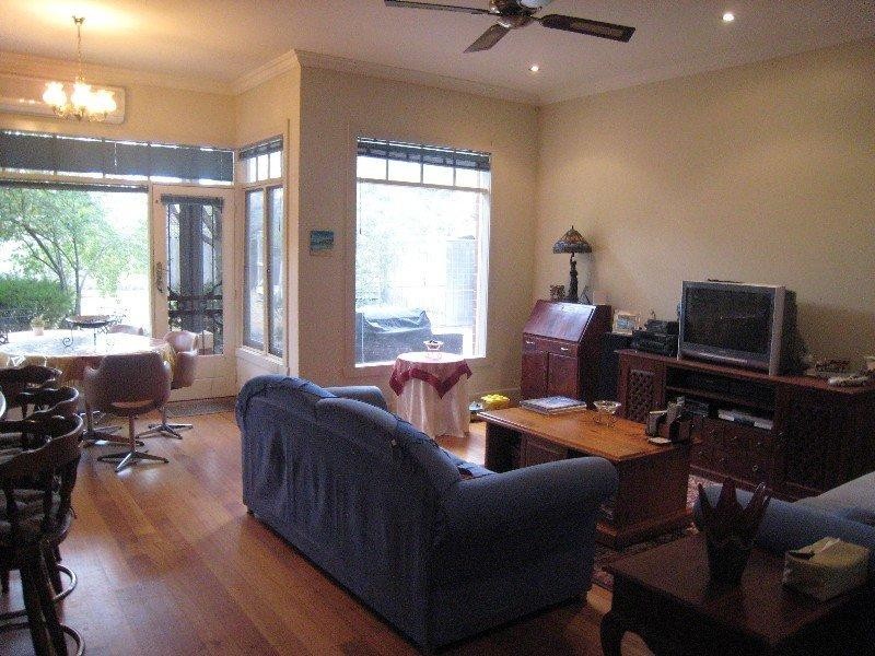 9 Euston Road, Hughesdale VIC 3166