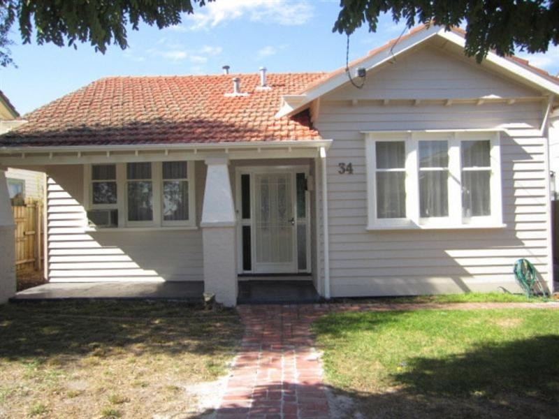 34 Clapham Road, Hughesdale VIC 3166