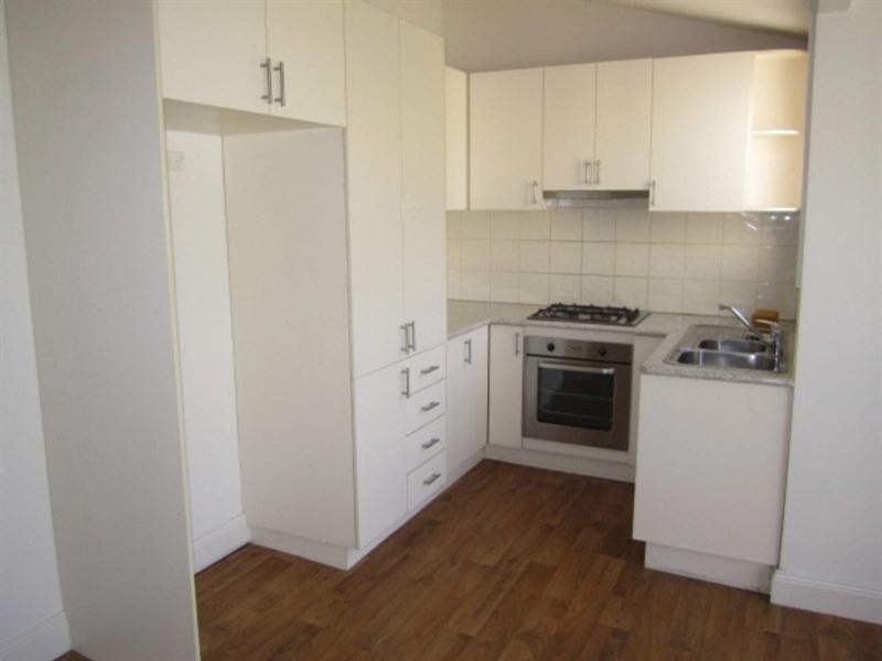 34 Clapham Road, Hughesdale VIC 3166