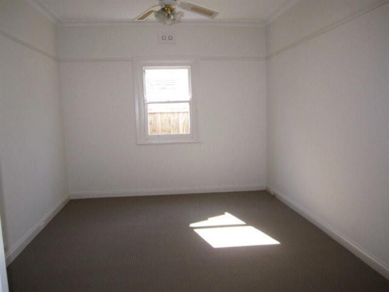 34 Clapham Road, Hughesdale VIC 3166