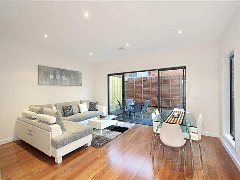 28 Fairland Avenue, Oakleigh East VIC 3166