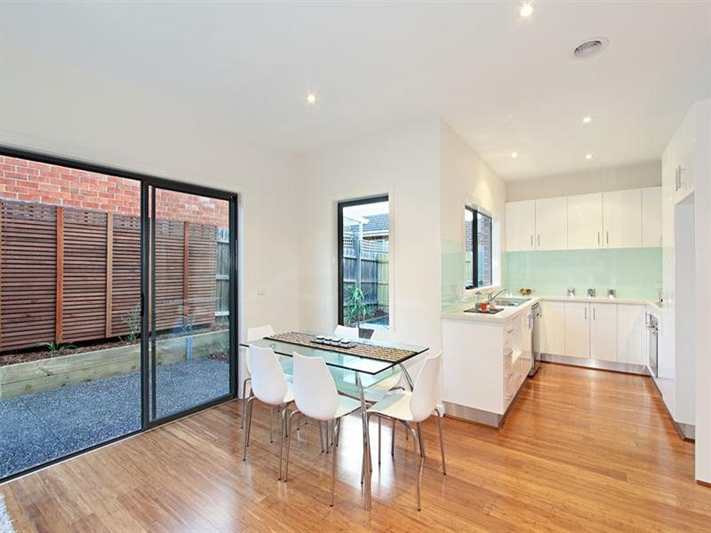 28 Fairland Avenue, Oakleigh East VIC 3166