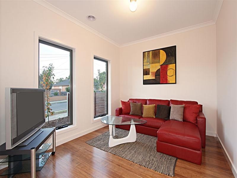 28 Fairland Avenue, Oakleigh East VIC 3166