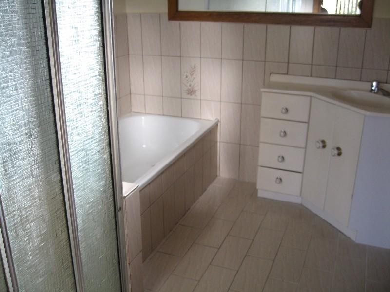 1/1863 Dandenong Road, Oakleigh East VIC 3166