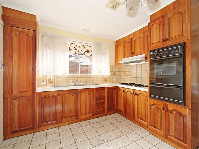 18 Helena Street, Clayton South VIC 3169