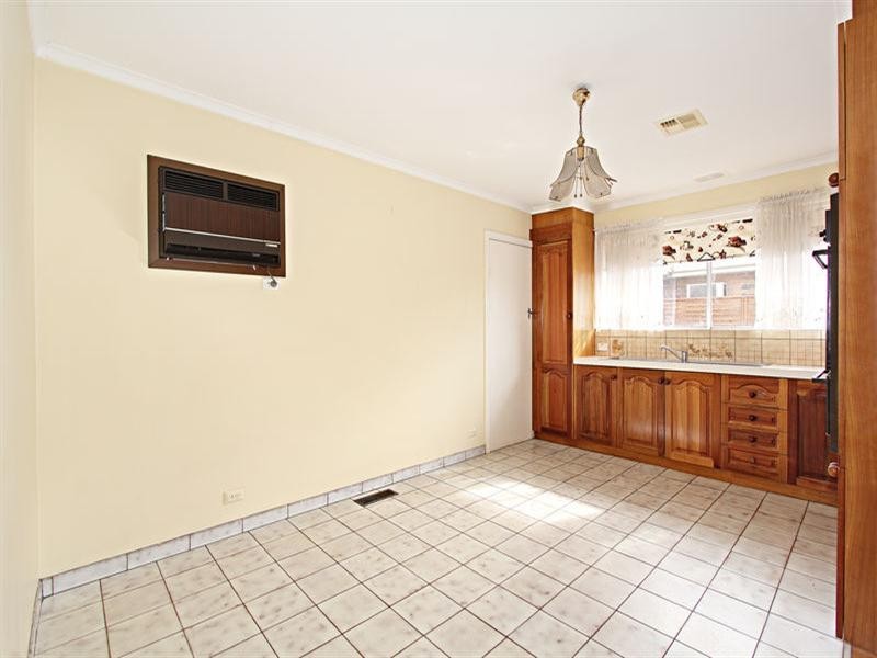 18 Helena Street, Clayton South VIC 3169