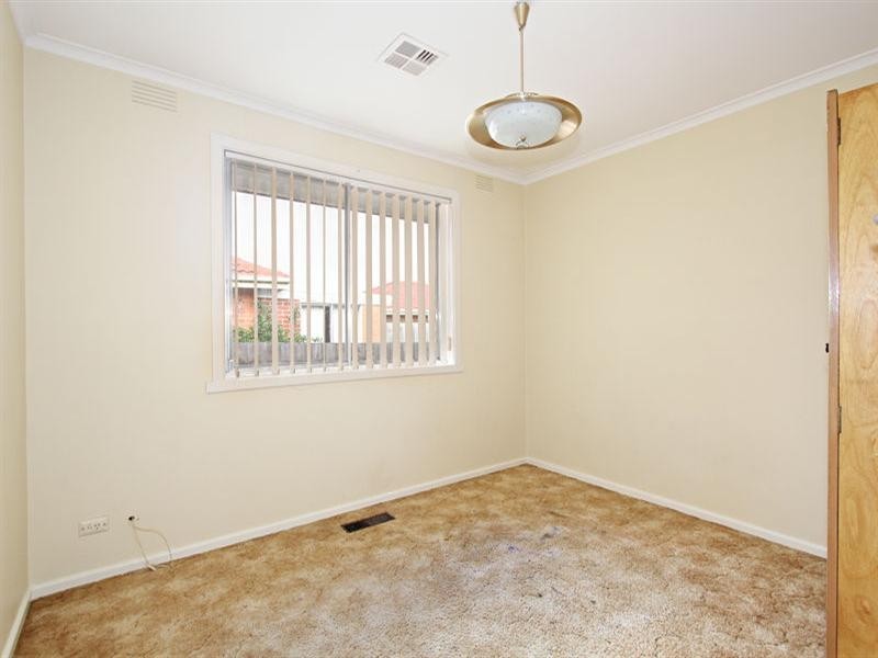 18 Helena Street, Clayton South VIC 3169