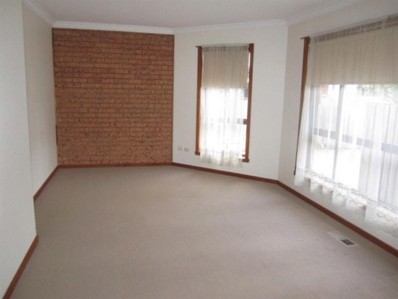 2/3 Dover Street, Oakleigh East VIC 3166