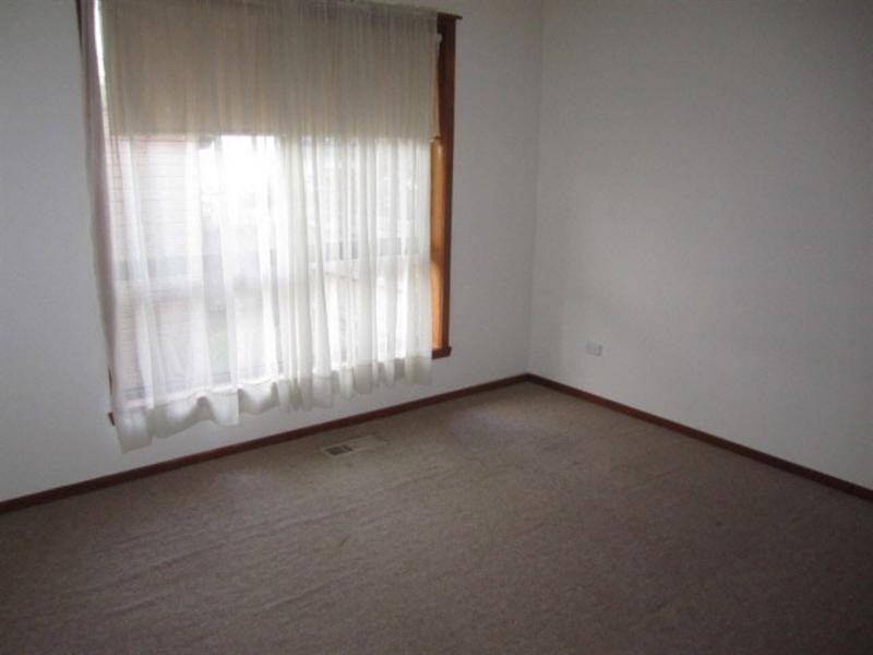 2/3 Dover Street, Oakleigh East VIC 3166