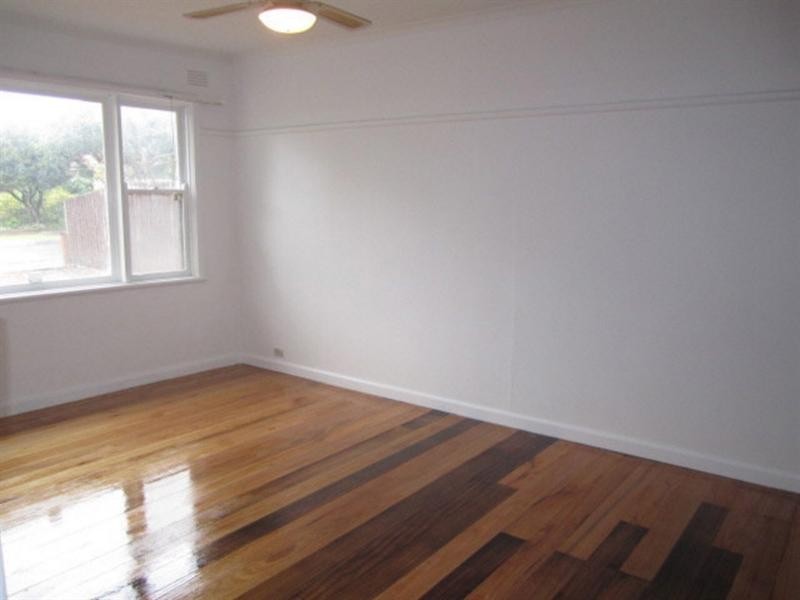 13 Moorookyle Avenue, Hughesdale VIC 3166