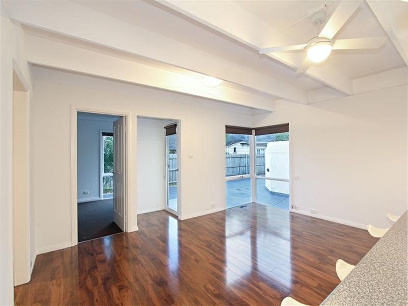 2/105 Golf Road, Oakleigh South VIC 3167