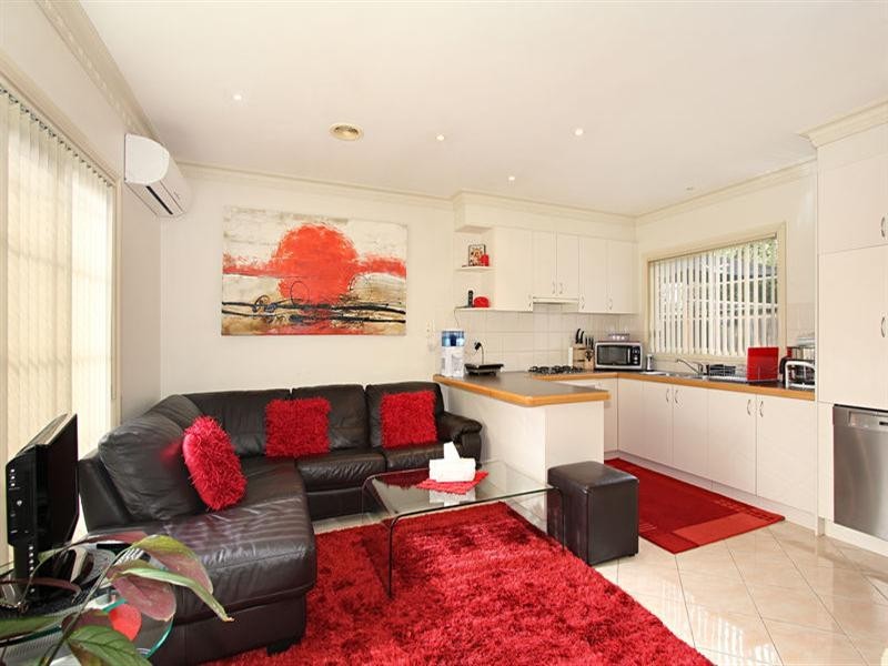 2/18 Calista Avenue, Oakleigh East VIC 3166