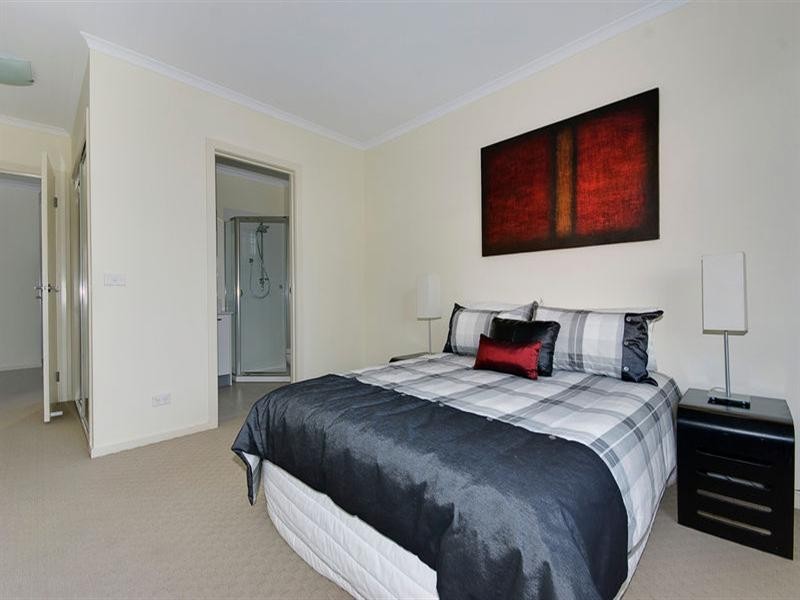 1/77-79 Harlington Street, Clayton VIC 3168