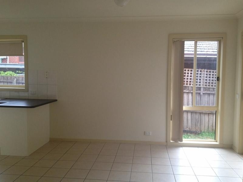 3/13 Kalymna Grove, Chadstone VIC 3148